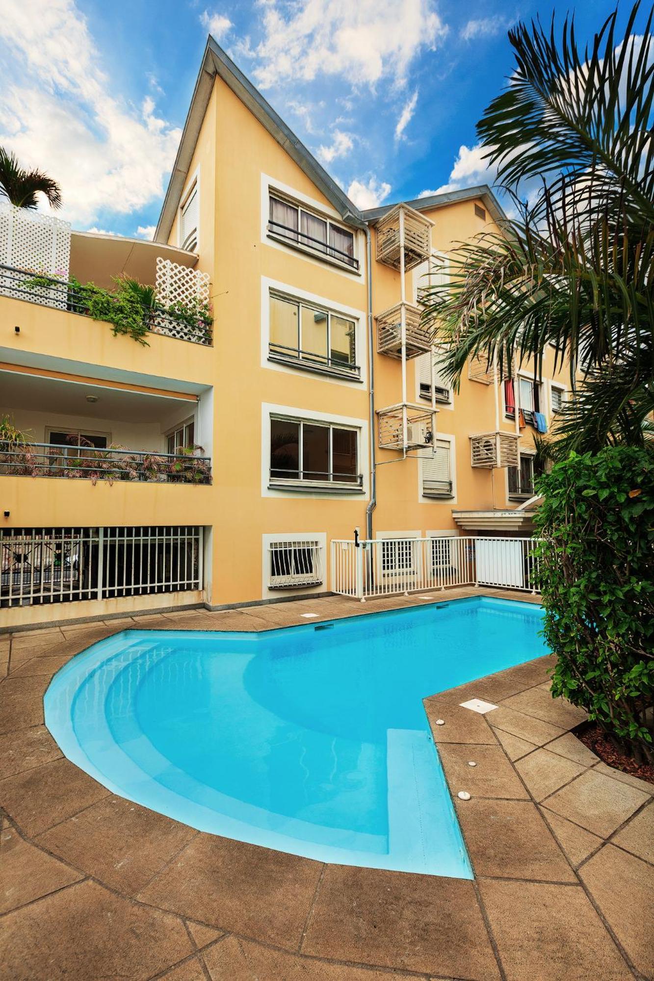 Jade - Appt 2 Chb - 4 Personnes - A 200 M Du Lagon De Saint-Pierre - Residence Avec Belle Piscine Et Parking Prive - Sur Le Front De Mer Et A 2 Pas Du Centre-Ville De St-Pierre Esterno foto